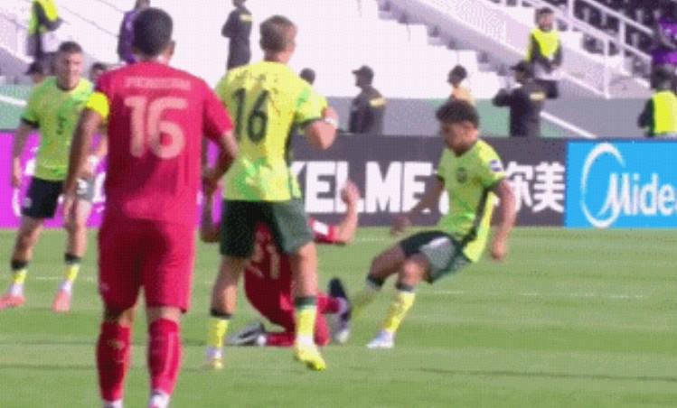 华体会官方网站-亚足联官方：泰国U23后卫延森被禁赛两场，无缘对阵中国队