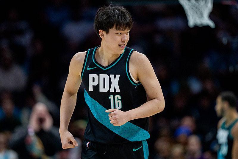 华体会-杨瀚森缺阵！开拓者122-114胜灰熊